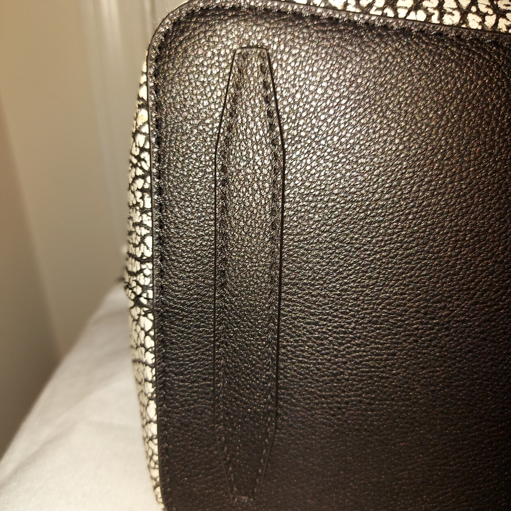 Calvin Klein Avery Micro Pebble Leather Tote NWT - Picture 7 of 13